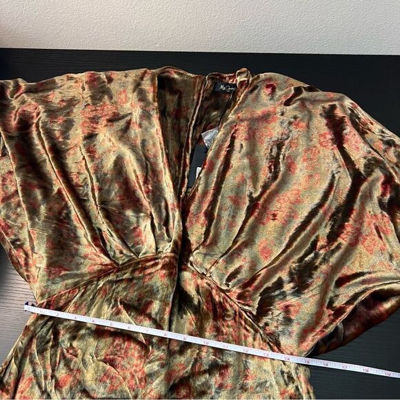 Anthropologie Mes Demoiselles V-Neck Velvet Batwing Dress Medium NWT - Picture 12 of 16